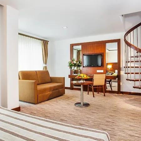 Salamina Hotel By Holidaykeys Hotel